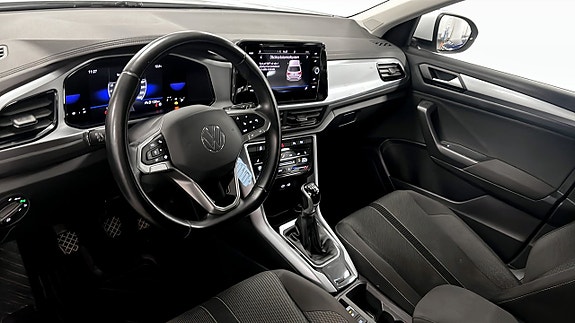 Volkswagen T-Roc 7 of 12
