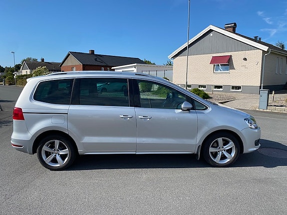 Volkswagen Sharan 3 of 6