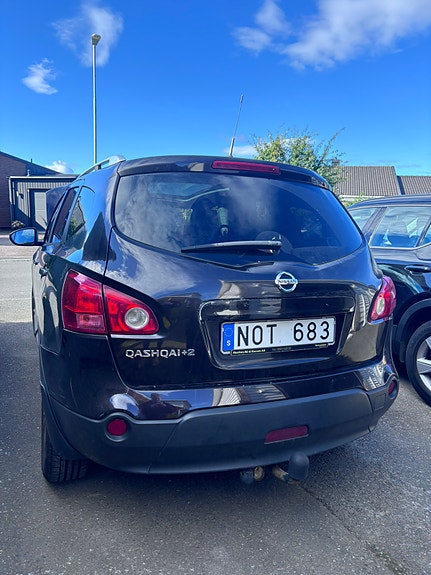 Nissan Qashqai+2 2 of 12