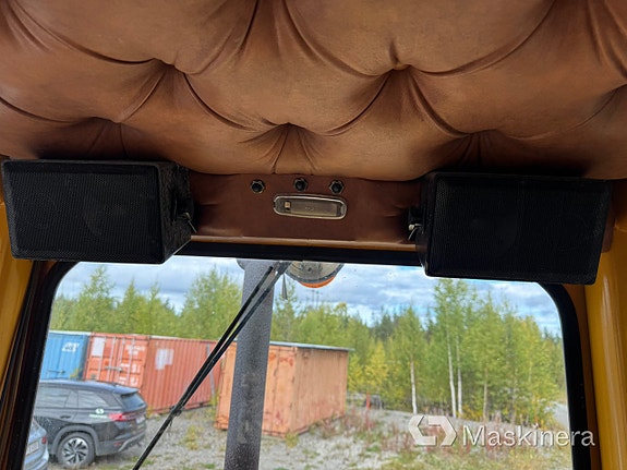 Hjullastare Ford A-62 med redskap 24 of 27