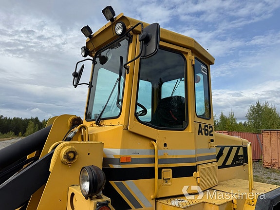 Hjullastare Ford A-62 med redskap 26 of 27