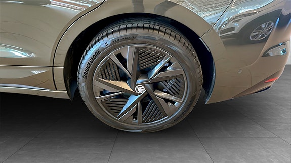 Skoda Enyaq 6 of 21