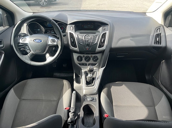 Ford Focus 11 of 21