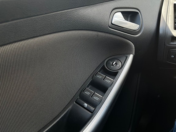 Ford Focus 15 of 21