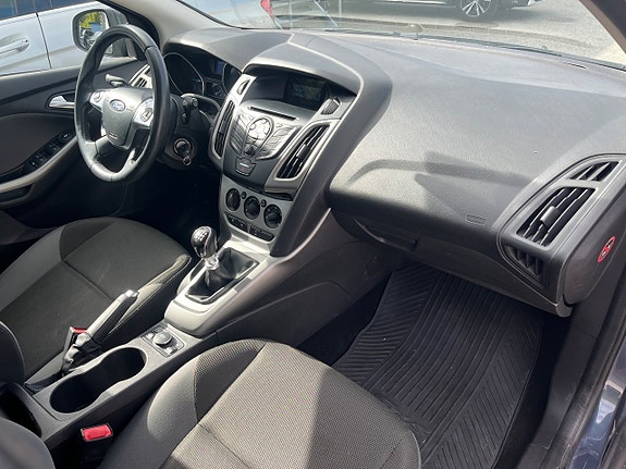 Ford Focus 10 of 21