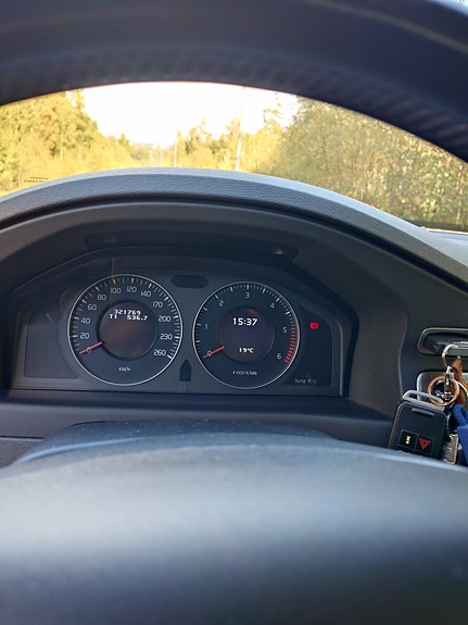 Volvo XC70 3 of 5