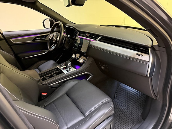 Jaguar F-PACE 21 of 22