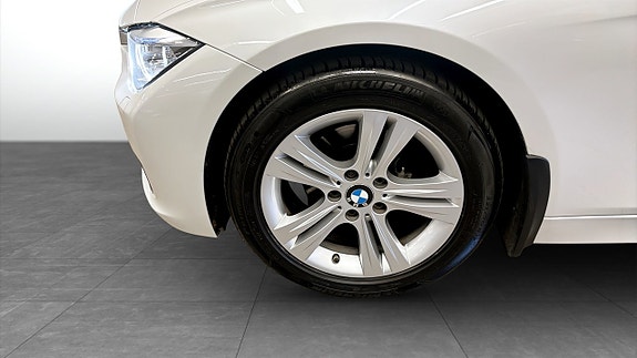 BMW 318 6 of 13