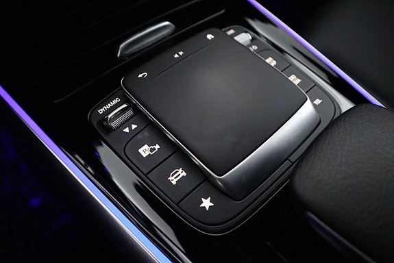 Mercedes-Benz EQB300 23 of 25
