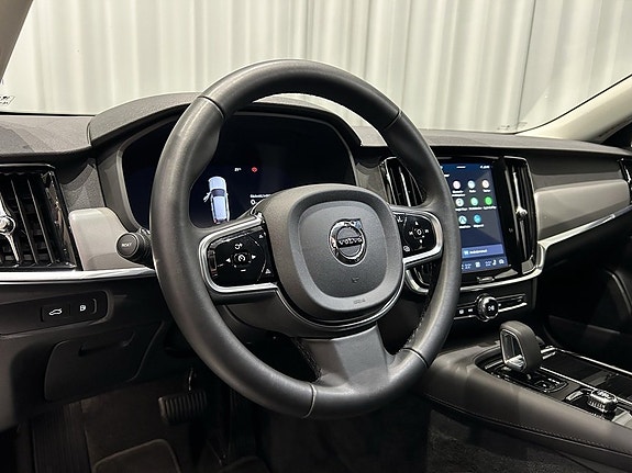 Volvo V90 10 of 14