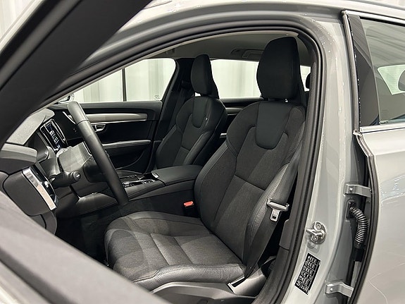 Volvo V90 7 of 14