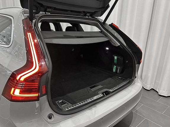 Volvo V90 5 of 14