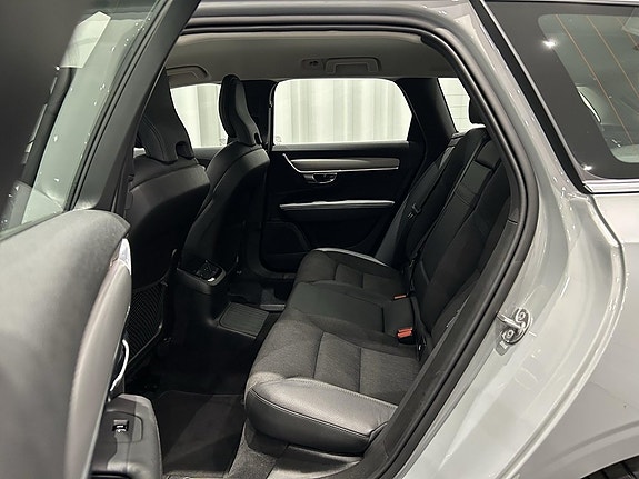 Volvo V90 8 of 14