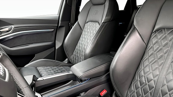 Audi Q8 8 of 18