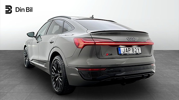 Audi Q8 3 of 18