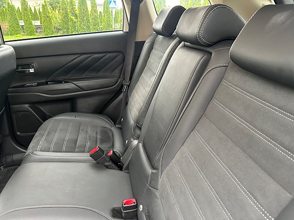 Mitsubishi Outlander 8 of 13
