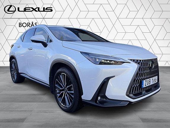 Lexus NX450h+ 3 of 24