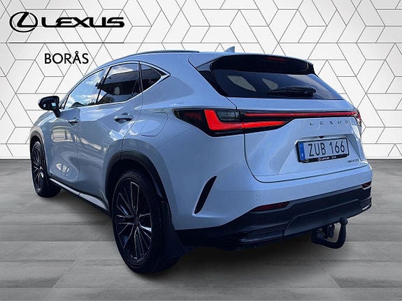 Lexus NX450h+ 4 of 24