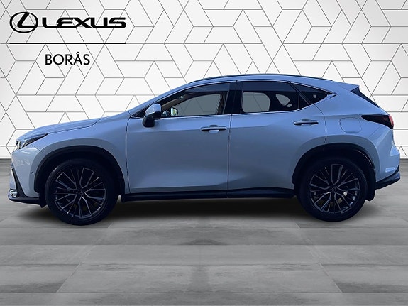Lexus NX450h+ 5 of 24
