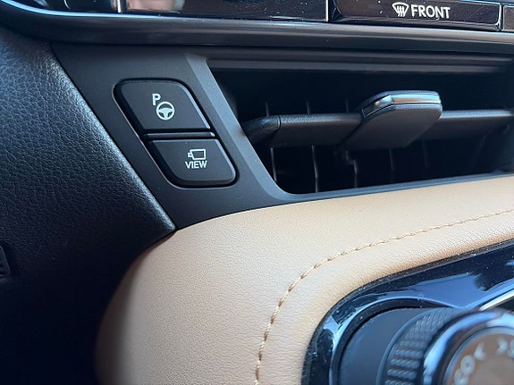 Lexus NX450h+ 17 of 24