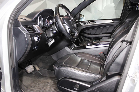 Mercedes-Benz GL350 11 of 27
