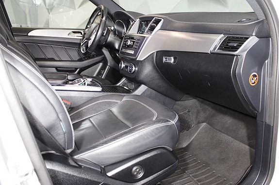 Mercedes-Benz GL350 12 of 27
