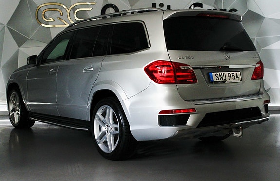 Mercedes-Benz GL350 3 of 27