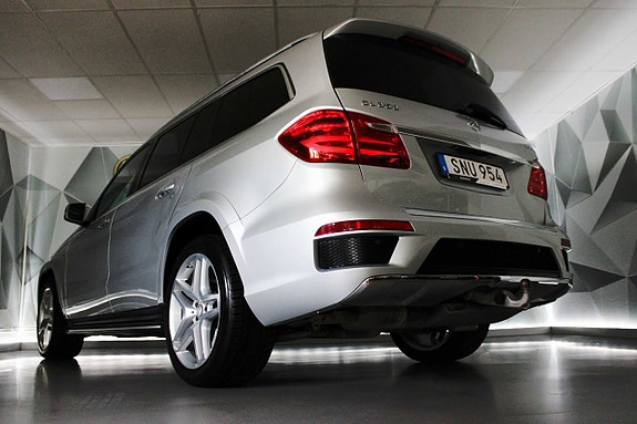 Mercedes-Benz GL350 7 of 27