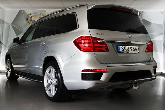 Mercedes-Benz GL350 10 of 27
