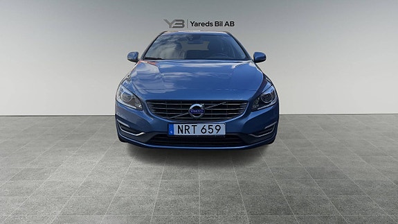 Volvo V60 3 of 16