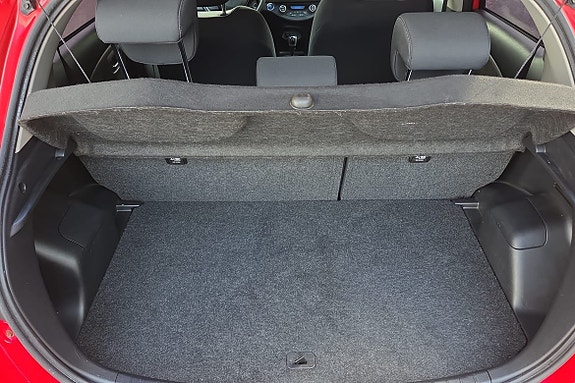 Toyota Yaris 21 of 21