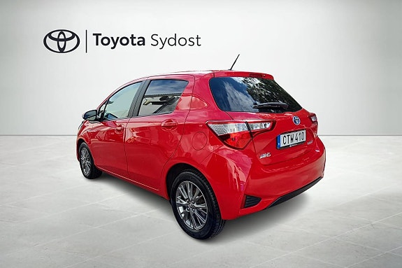 Toyota Yaris 4 of 21