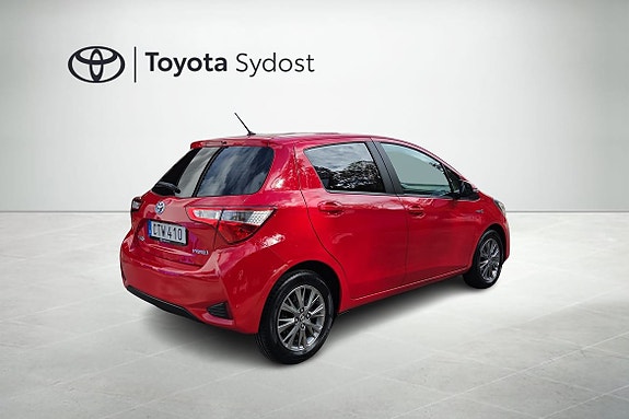 Toyota Yaris 5 of 21