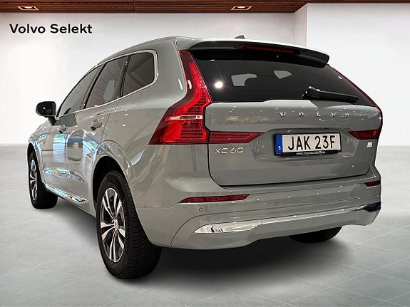 Volvo XC60 2 of 20