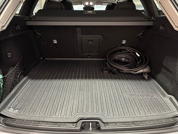 Volvo XC60 13 of 20