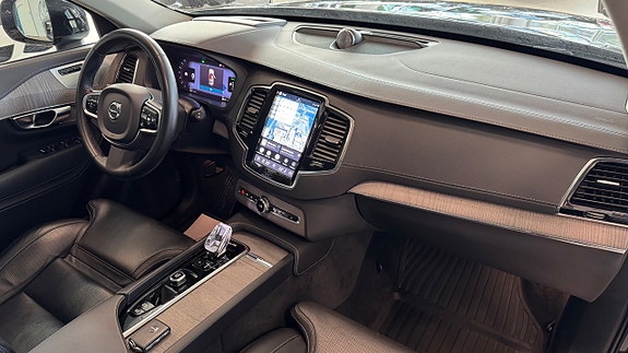 Volvo XC90 18 of 18