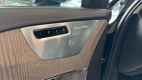 Volvo XC90 13 of 18