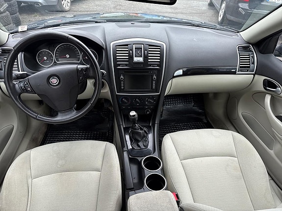Cadillac BLS 17 of 20