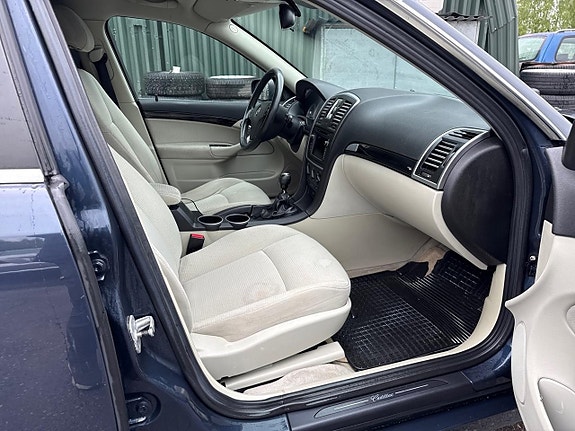 Cadillac BLS 15 of 20