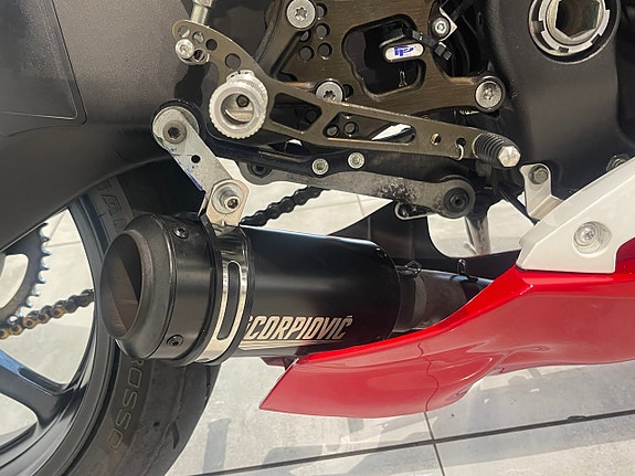 Yamaha YZF-R6 R6 9 of 12