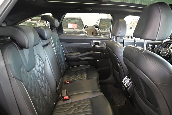 Kia Sorento 17 of 30