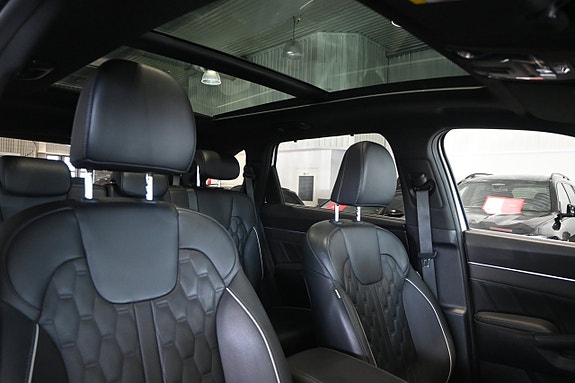 Kia Sorento 15 of 30