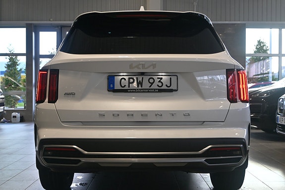 Kia Sorento 4 of 30