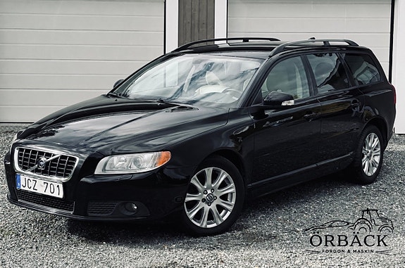 Volvo V70 2 of 15