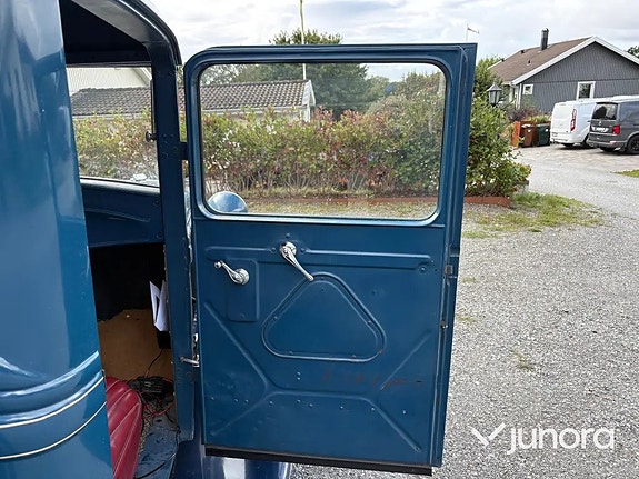 Ford B 16 of 26