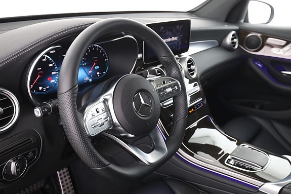Mercedes-Benz GLC300 e 12 of 30