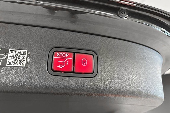Mercedes-Benz GLC300 de 15 of 19