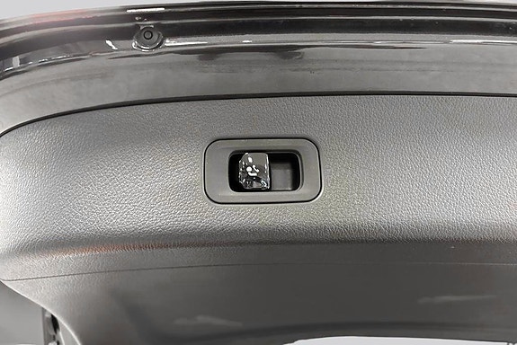 Mercedes-Benz GLC300 de 16 of 19