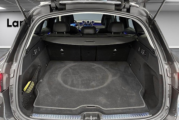 Mercedes-Benz GLC300 de 14 of 19