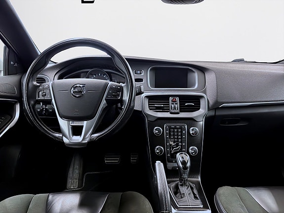 Volvo V40 10 of 17
